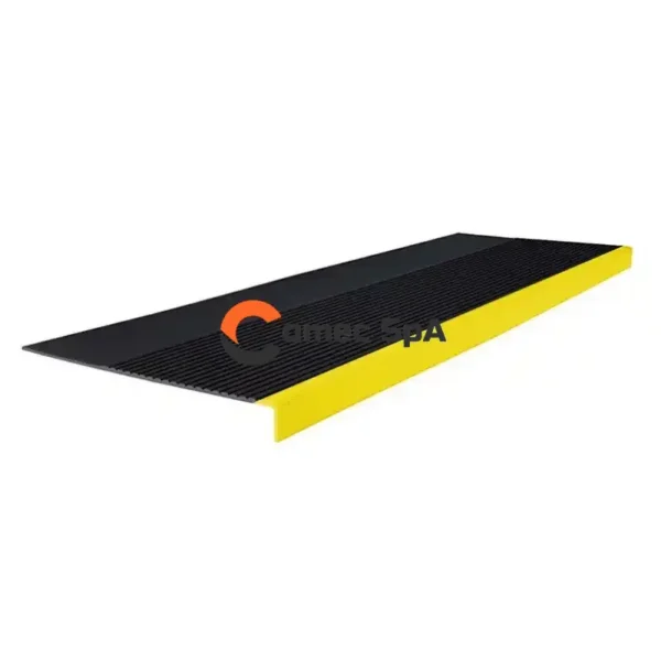 Grada de Goma Estriada 4 MM X 150 CM