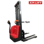 Apilador Full Eléctrico Hombre Caminando 2000 kg / 3.5 metros – Potencia y Precisión en Elevación